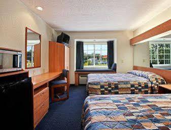 Microtel Inn & Suites By Wyndham Lillington/Campbell University Exterior photo