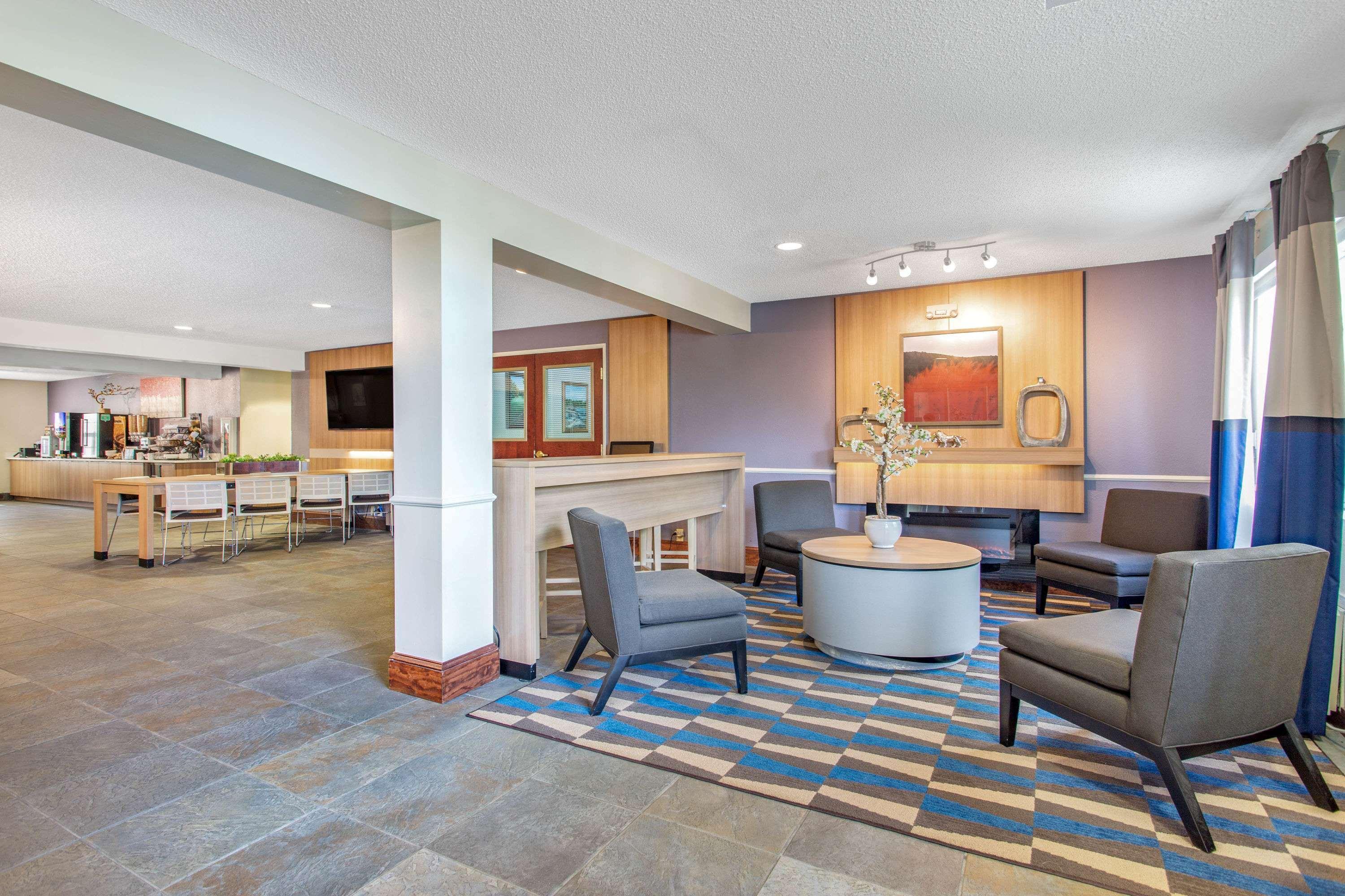 Microtel Inn & Suites By Wyndham Lillington/Campbell University Exterior photo